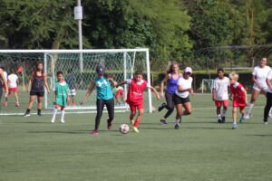 Mães e filhos entram em campo numa actividade especial da ProAcademy